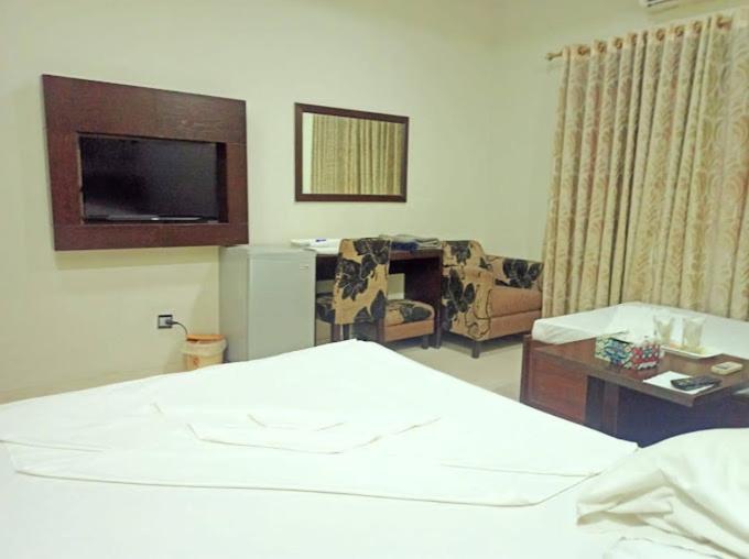 Hotel Silver Sand Multan Bagian luar foto