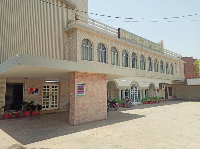 Hotel Silver Sand Multan Bagian luar foto